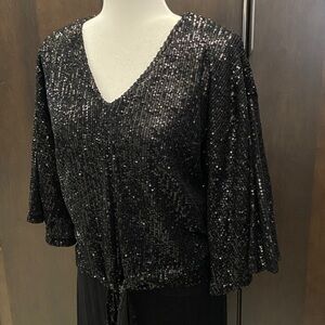 Ladies Black Sequin V-Neck Blouse by Shinestar, size Small. NWT